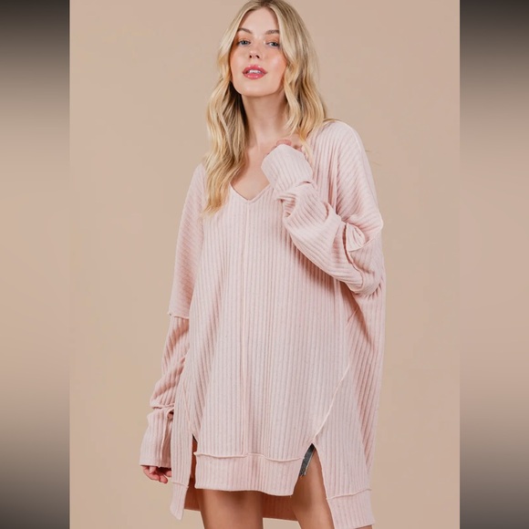 Solid Oversized Fit Knit Top - Picture 3 of 7